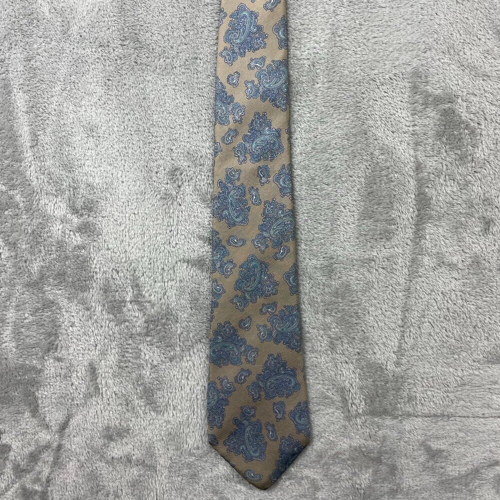 Geoffrey Beene Men's Classic 100% Silk Neck Tie